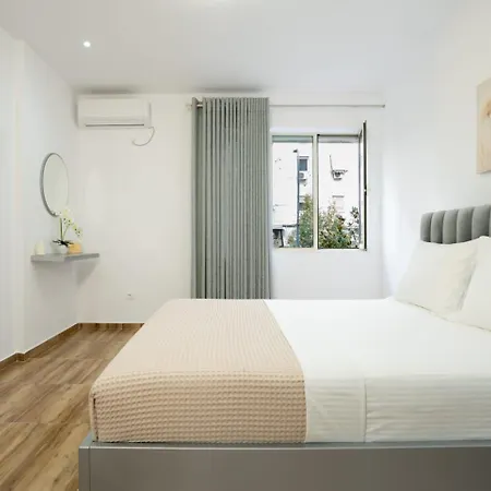 Bonzo Homes * Tirana